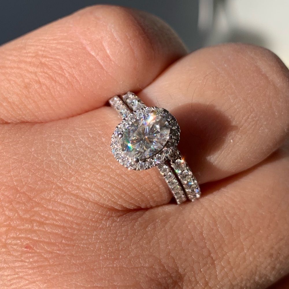 ♦️Rare oval halo moissanite diamond bridal ring♦️ - Picture 2 of 16